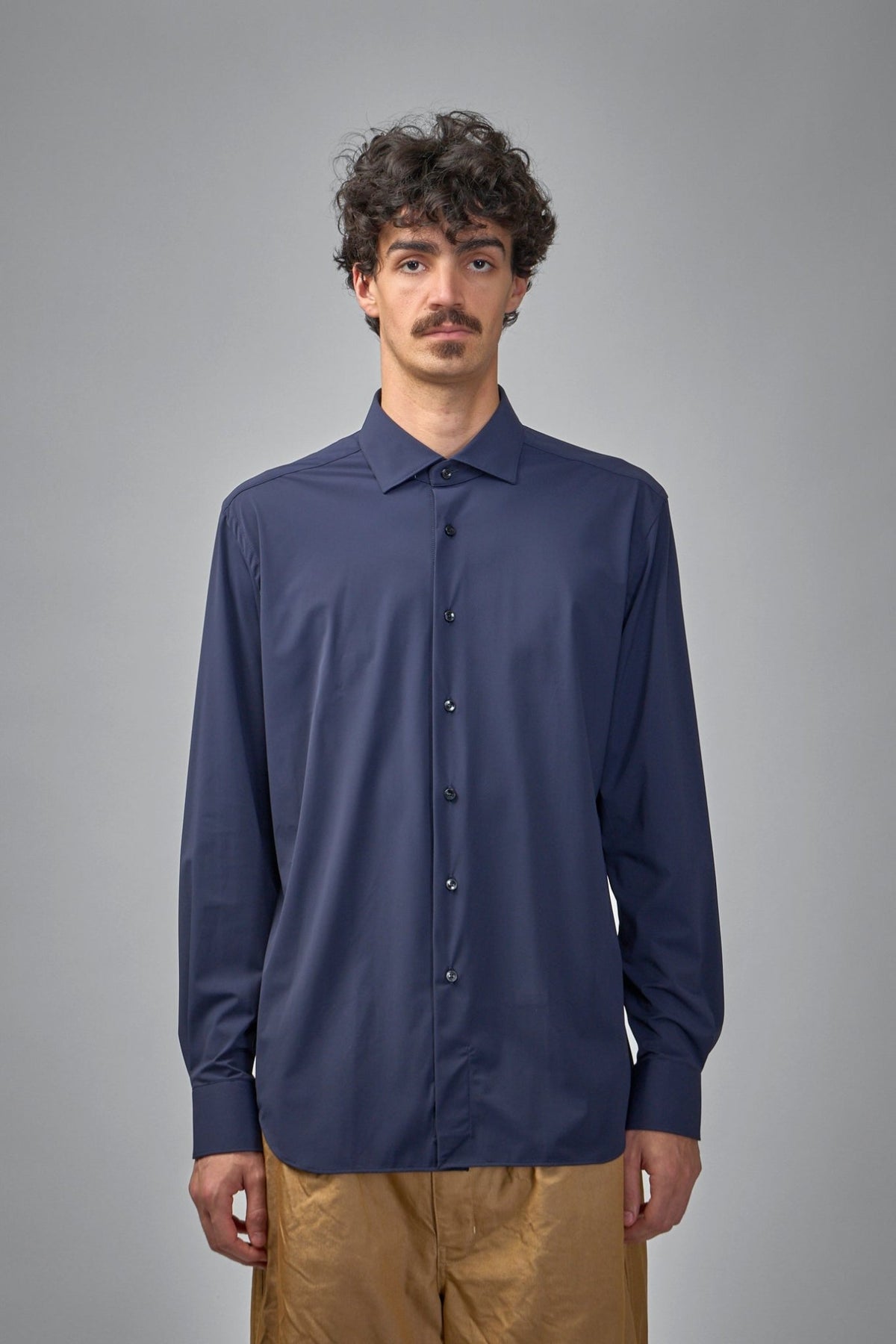 Xacus Active Shirt in solid color with sophisticated tailoring and performance fabric