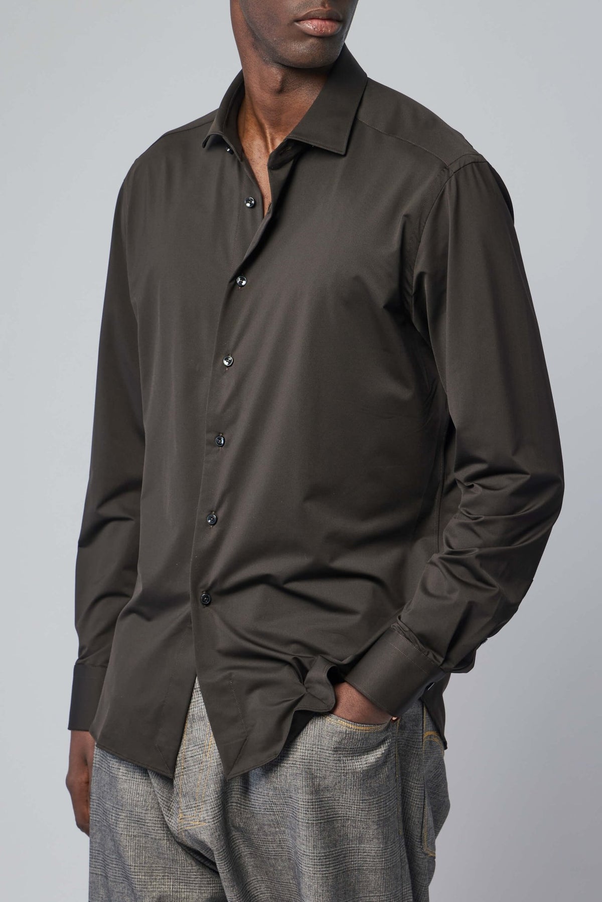 Model wearing Xacus dress shirt showing true-to-size fit