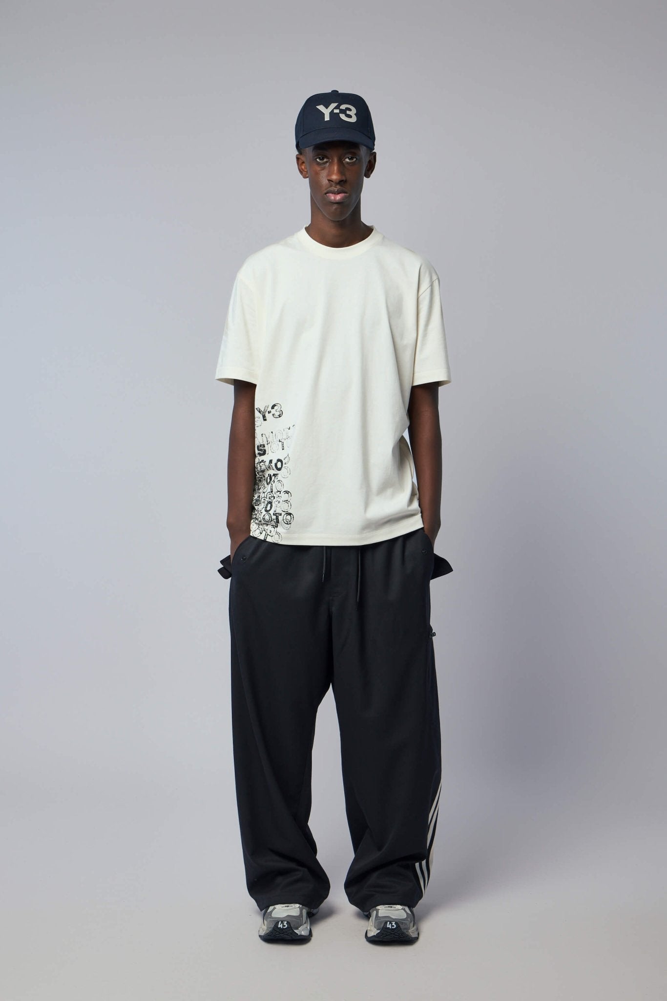 Y - 3 Yohji Yamamoto - Gfx Ss Tee - LABELS