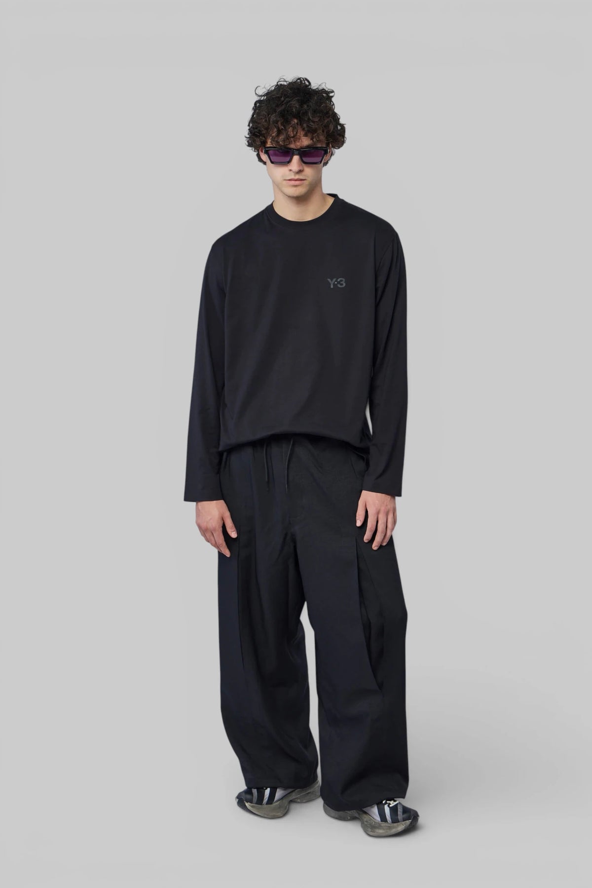 Y-3 Yohji Yamamoto Wide-Leg SU Pleated – LABELS Y-3 Yohji Yamamoto Wide-Leg SU Pleated – LABELS