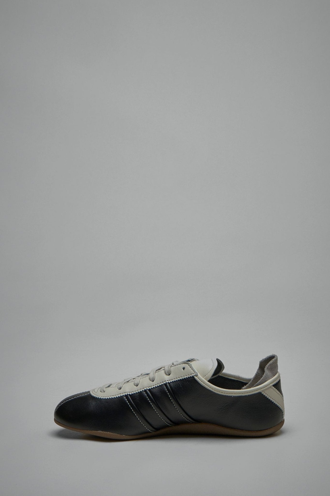 Y - 3 Yohji Yamamoto - Y - 3 Tokyo - LABELS