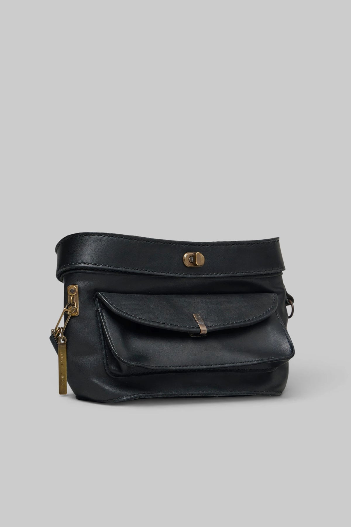 Ziggy Chen - Leather Messtin Box Bag - LABELS