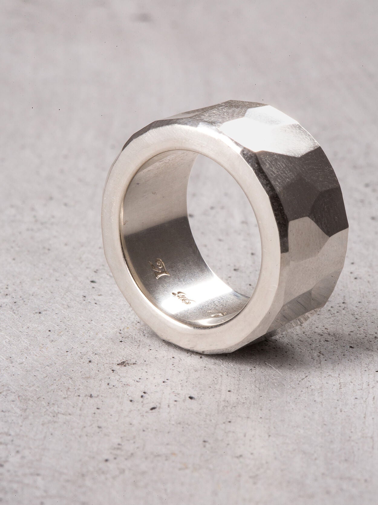 Ring Rough Hammered Silver