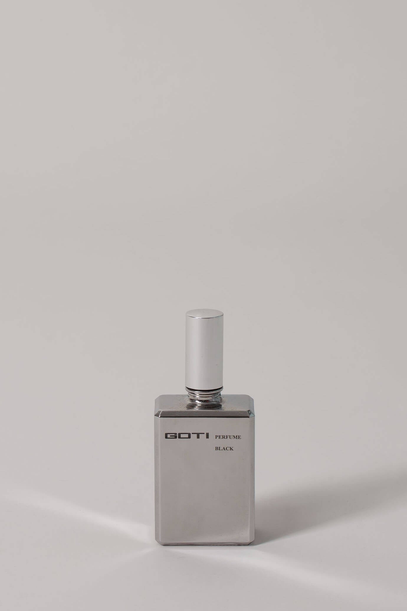 Schwarzes Glas 100ml