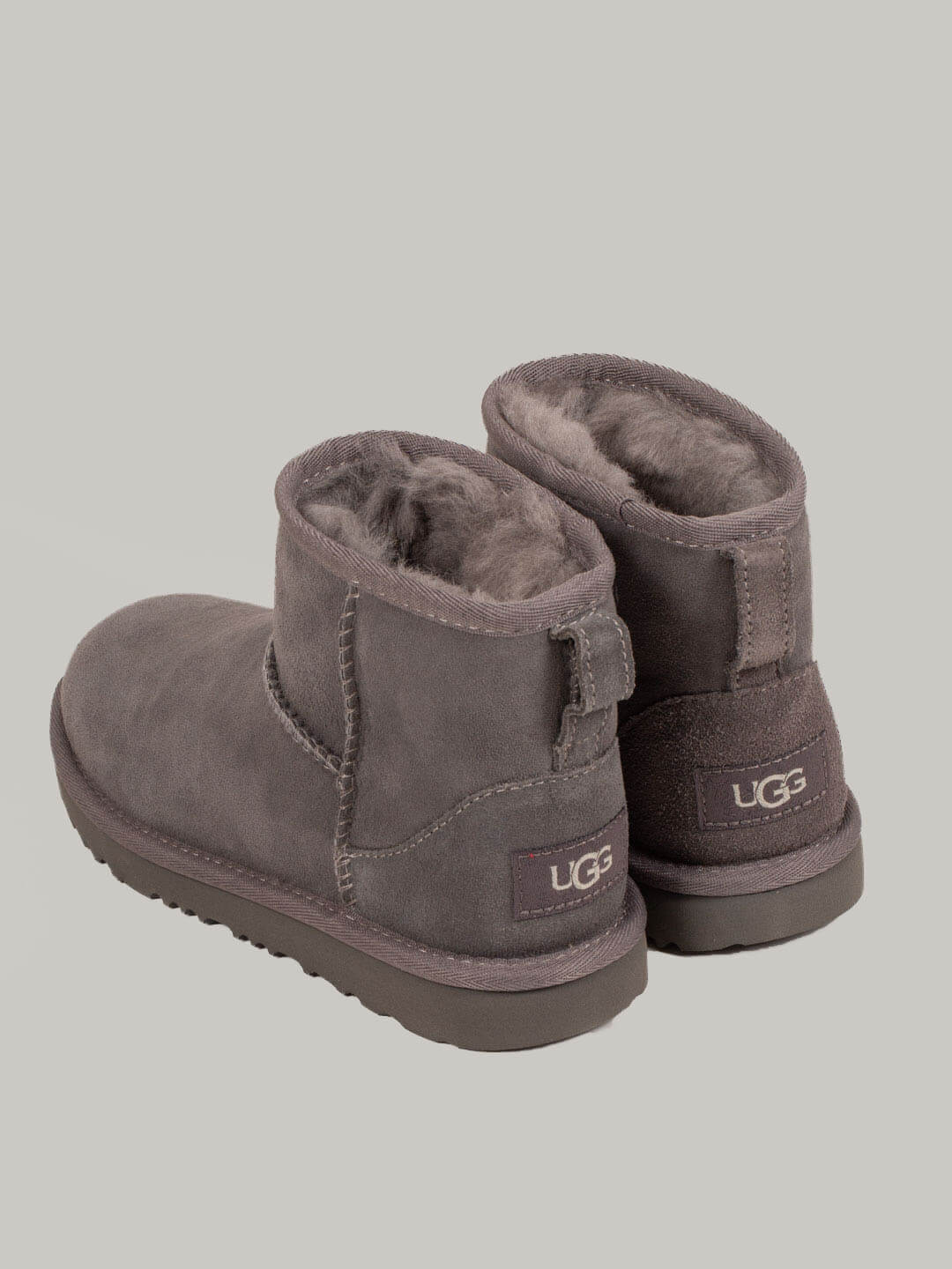 Kids on sale gray uggs