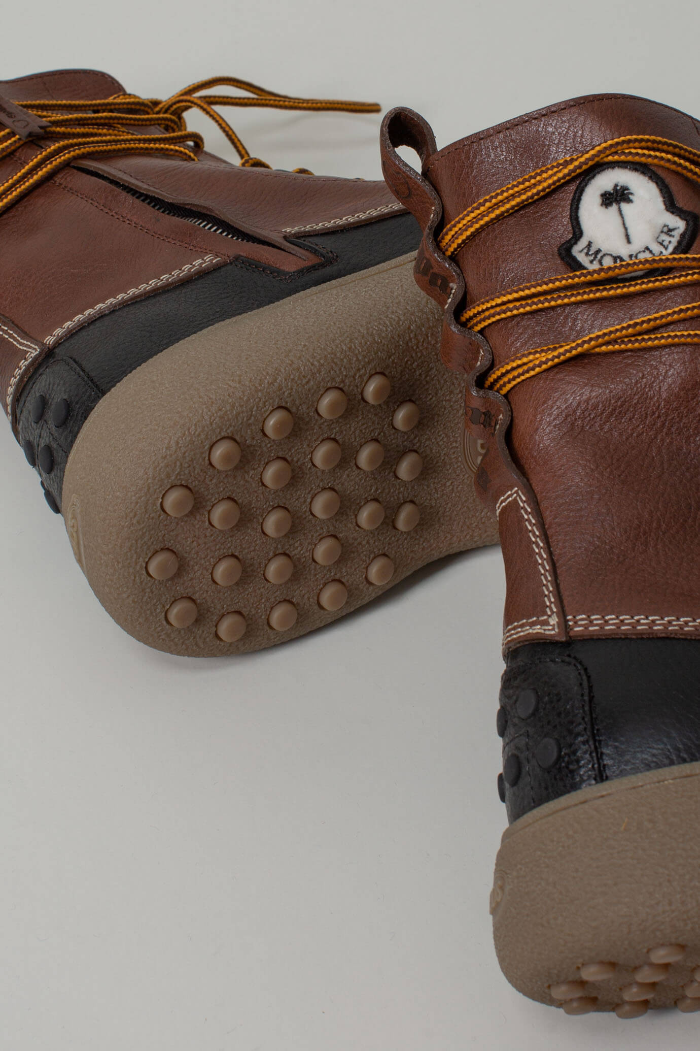 TOD'S Winter Gommino Ankle Boots