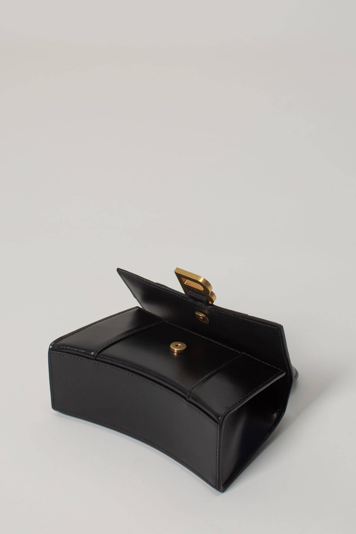 Women's Hourglass Small Handbag Box in Black