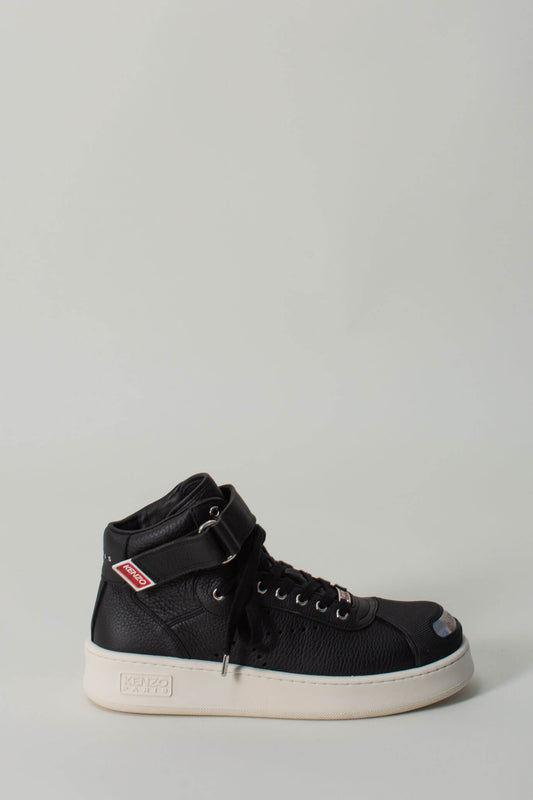 High Top Sneaker