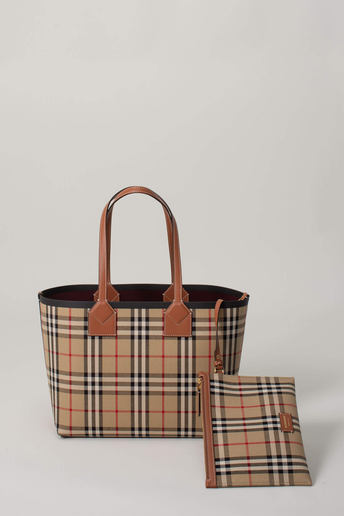 Medium London Tote Bag in Briar Brown/black | Burberry® Official