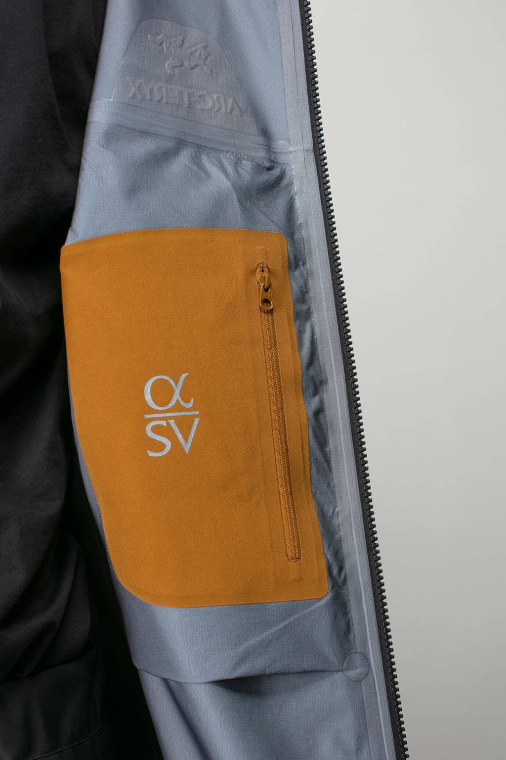 ARC'TERYX - Alpha SV Jacket 24K - LABELS