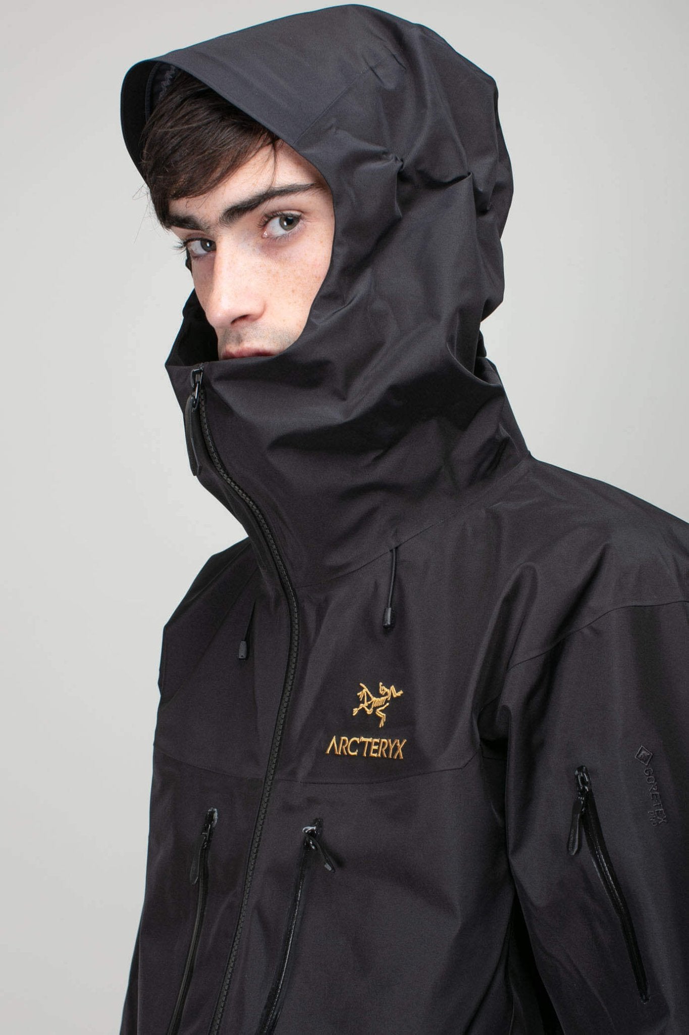 ARC'TERYX - Alpha SV Jacket 24K - LABELS