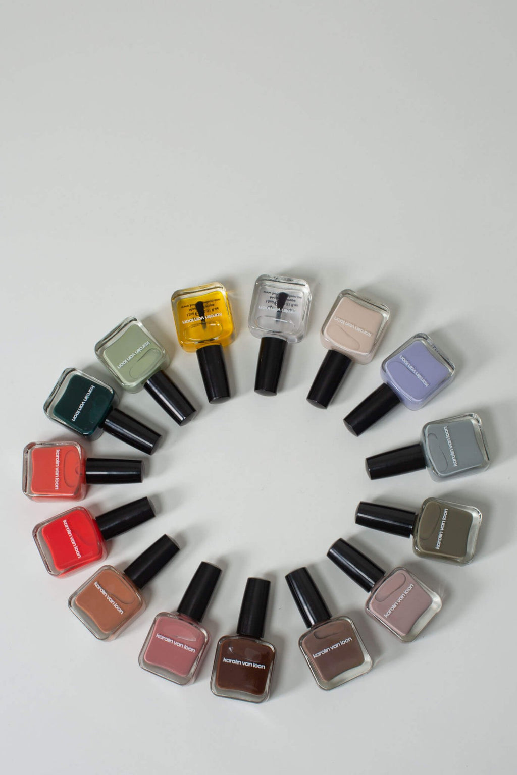 Karolin van Loon - Nail Nectar - LABELS