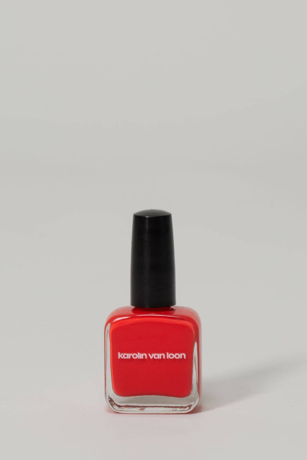 Karolin van Loon - Rouge Solaire - LABELS