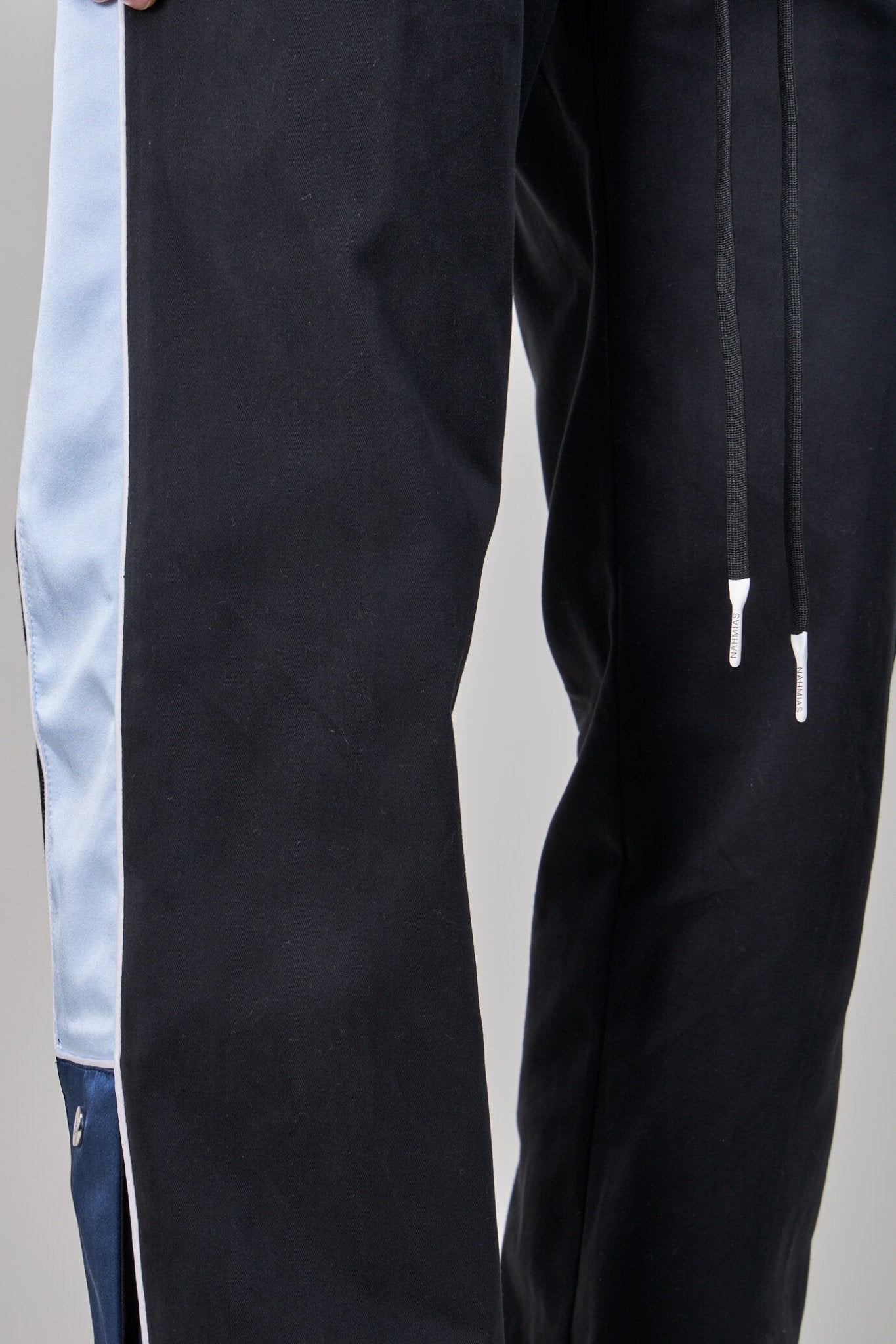 Nahmias - Track Pant, black blue - LABELS